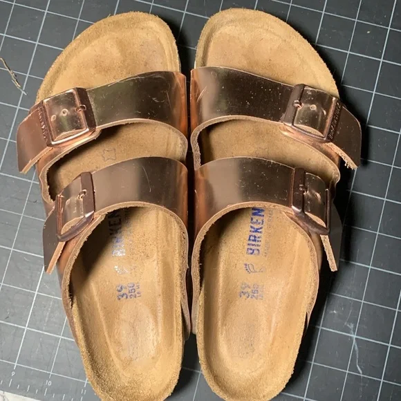 Women’s Birkenstock Arizona Leather Soft Footbed- Metallic Copper, size 39/250 - Picture 1 of 16